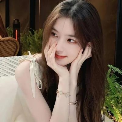 驼背人与舞女